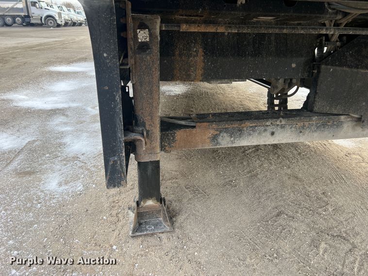 image for item JU9863 2013 Landoll 440L  drop tilt deck equipment trailer