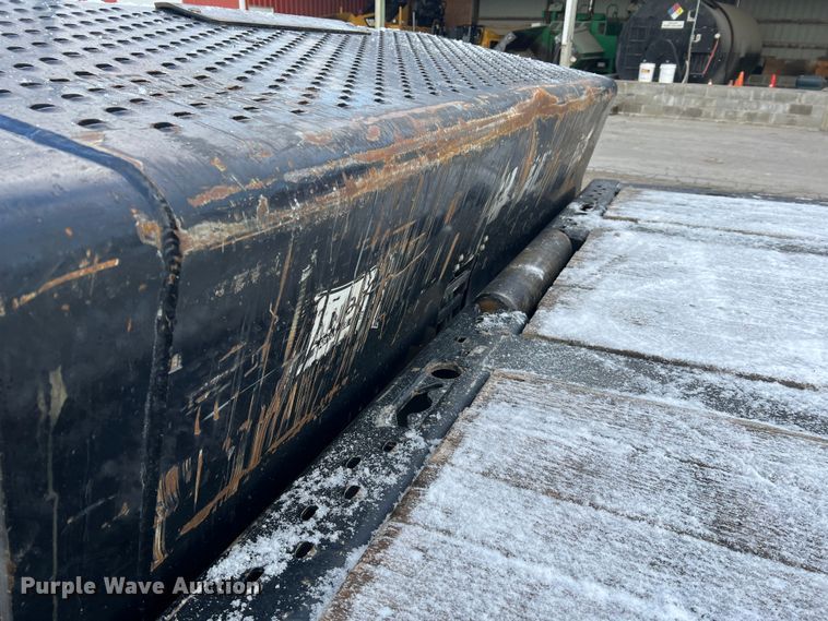 image for item JU9863 2013 Landoll 440L  drop tilt deck equipment trailer