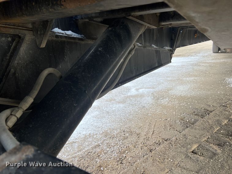 image for item JU9863 2013 Landoll 440L  drop tilt deck equipment trailer