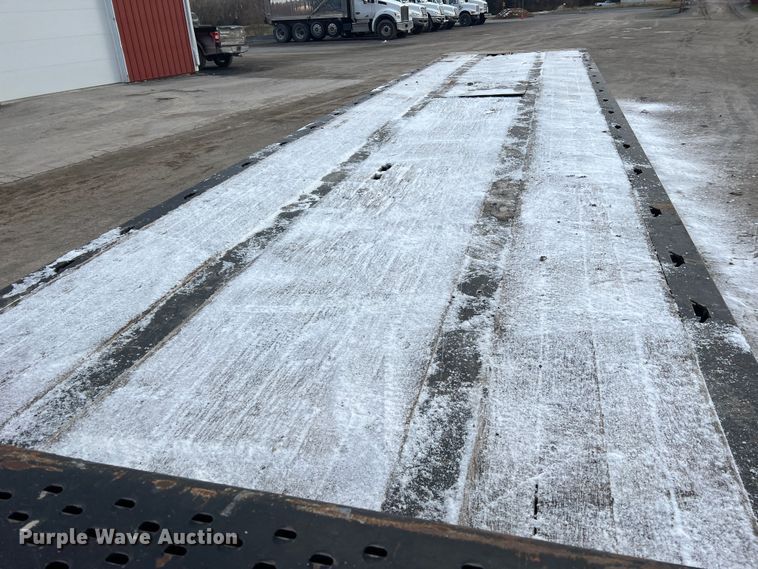 image for item JU9863 2013 Landoll 440L  drop tilt deck equipment trailer