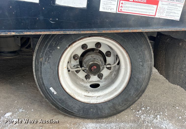 image for item JU9863 2013 Landoll 440L  drop tilt deck equipment trailer