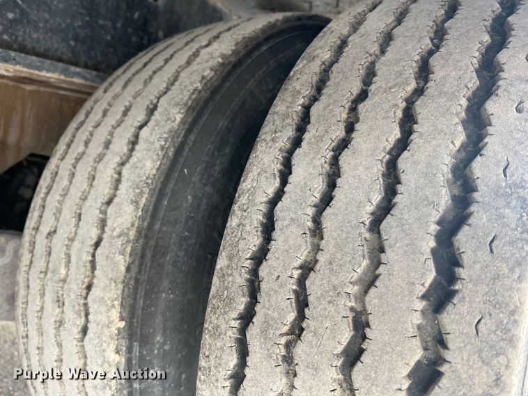 image for item JU9863 2013 Landoll 440L  drop tilt deck equipment trailer