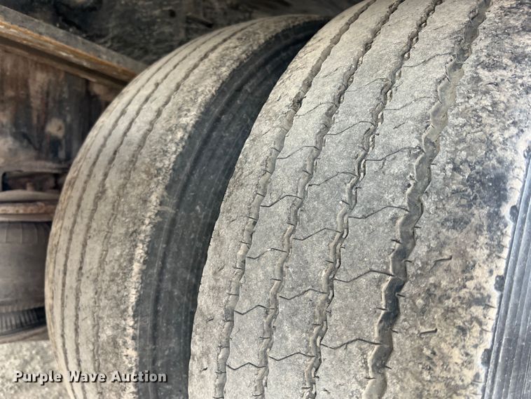 image for item JU9863 2013 Landoll 440L  drop tilt deck equipment trailer