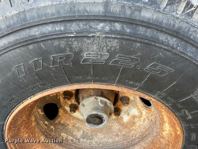 image for item JV9468 1998 Nu Van  dry van trailer