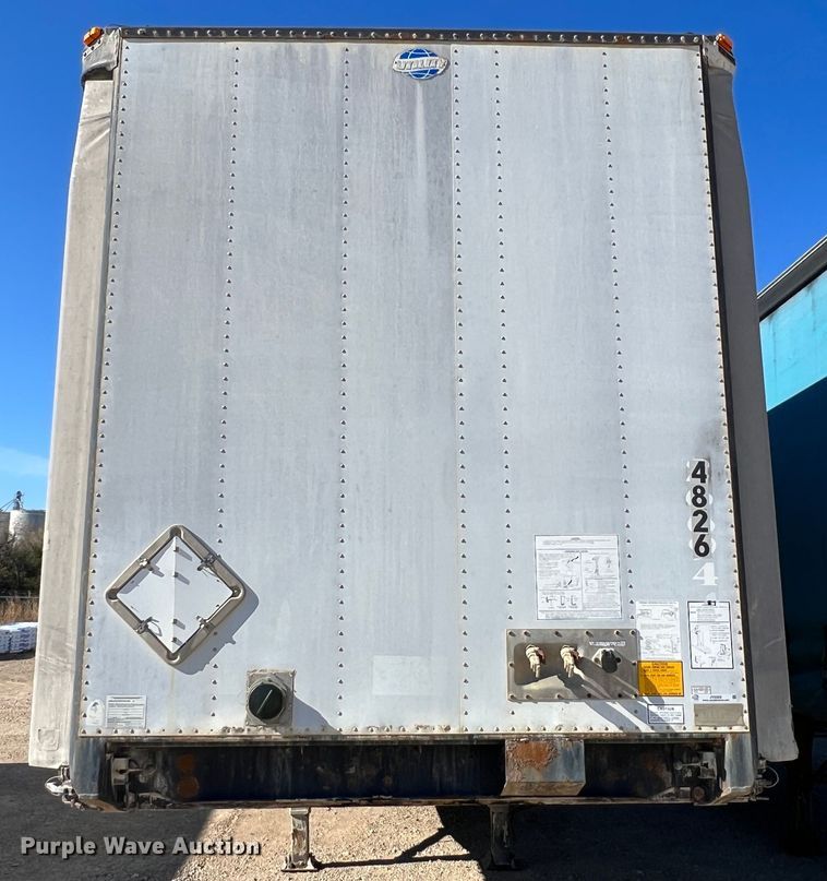 image for item JV9469 2001 Utility Trailers  dry van trailer