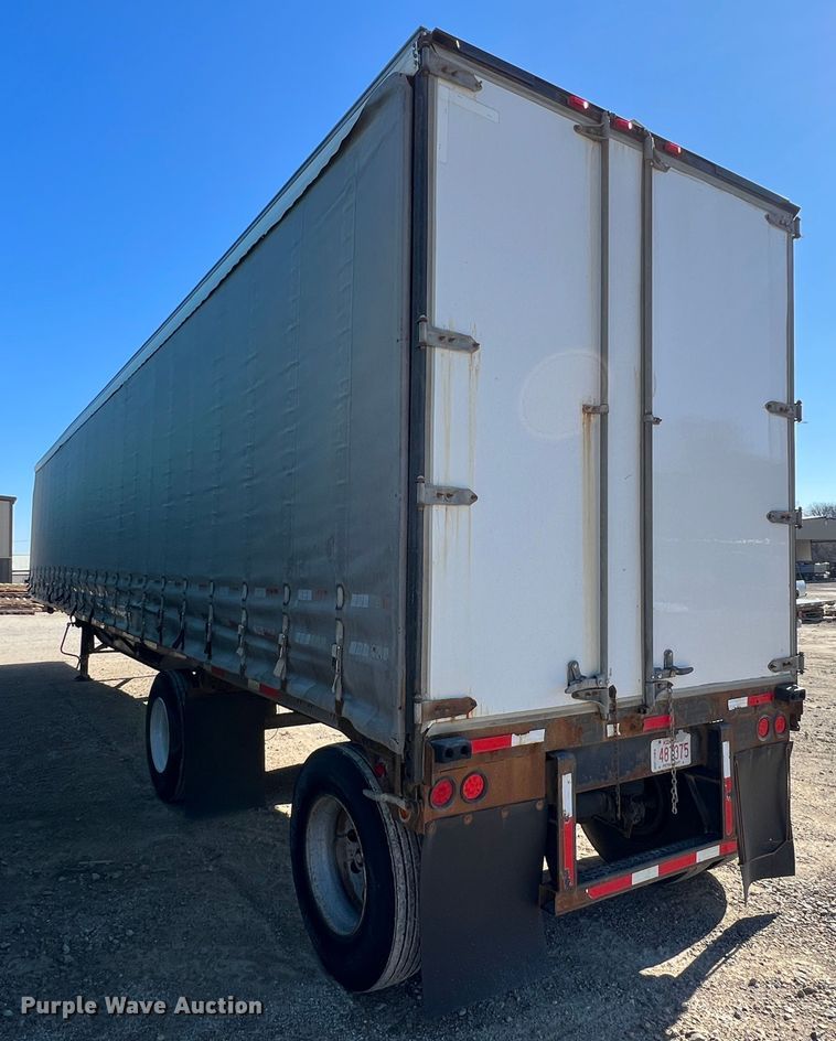 image for item JV9469 2001 Utility Trailers  dry van trailer