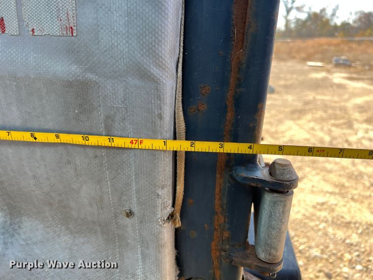 image for item JV9469 2001 Utility Trailers  dry van trailer