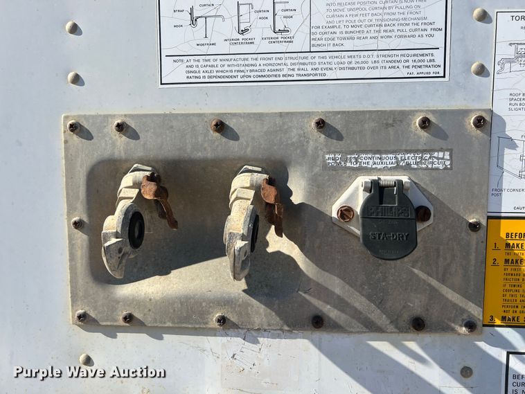 image for item JV9469 2001 Utility Trailers  dry van trailer