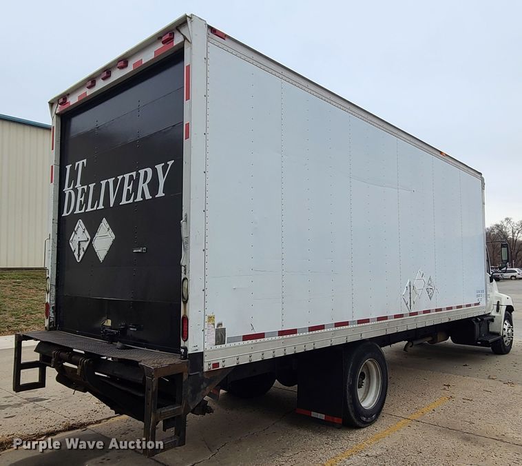 image for item JW9879 2007 Hino 268  box truck