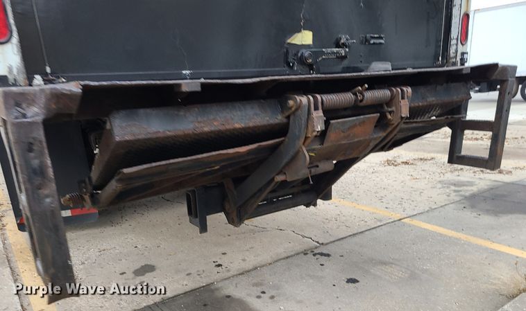 image for item JW9879 2007 Hino 268  box truck