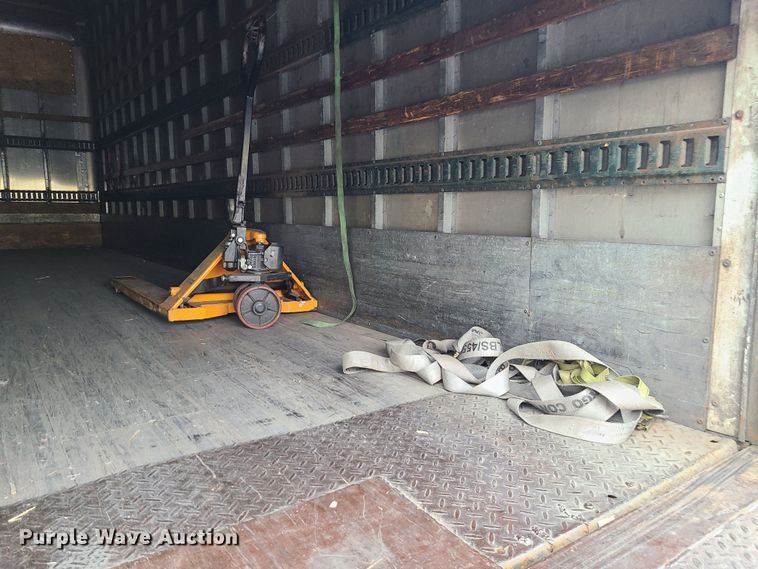 image for item JW9879 2007 Hino 268  box truck