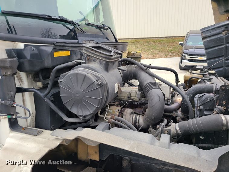 image for item JW9879 2007 Hino 268  box truck