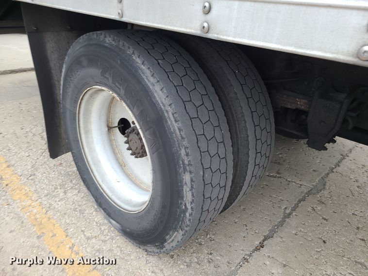 image for item JW9879 2007 Hino 268  box truck