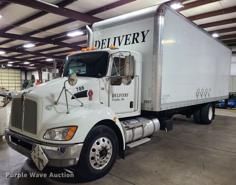 image for item JW9880 2009 Kenworth T370  box truck