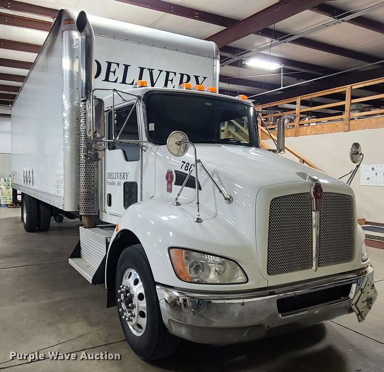 image for item JW9880 2009 Kenworth T370  box truck