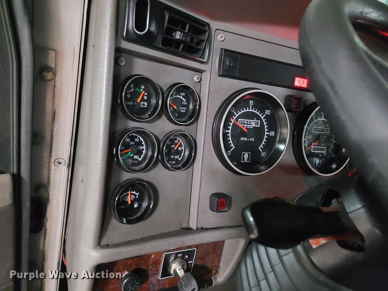 image for item JW9880 2009 Kenworth T370  box truck