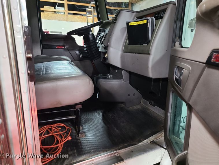 image for item JW9880 2009 Kenworth T370  box truck