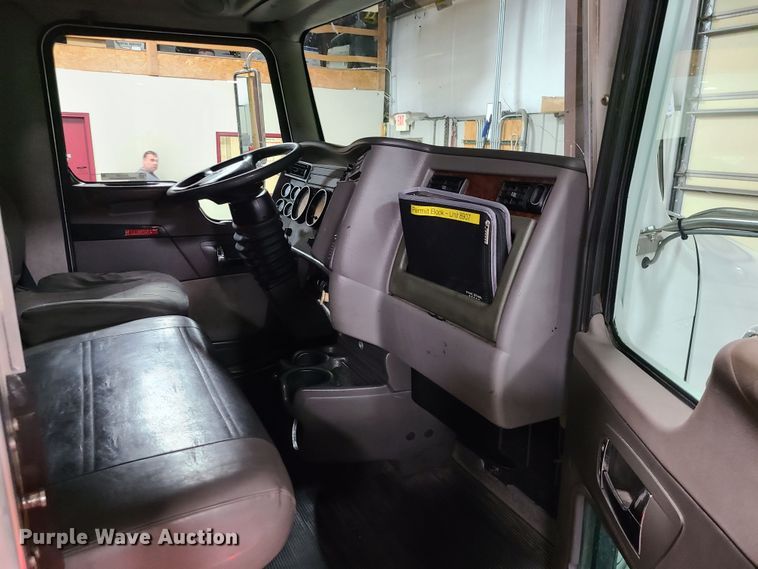 image for item JW9880 2009 Kenworth T370  box truck