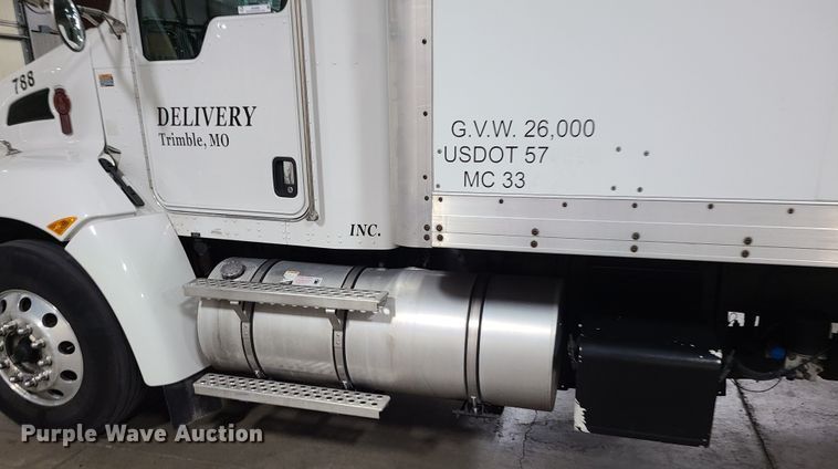 image for item JW9880 2009 Kenworth T370  box truck