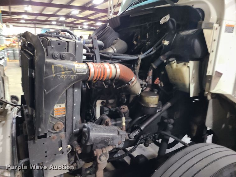 image for item JW9880 2009 Kenworth T370  box truck