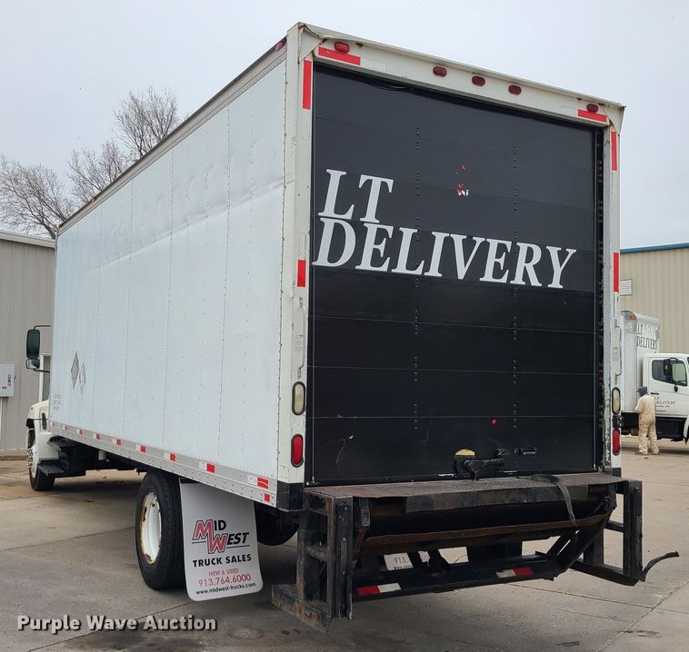 image for item JW9881 2007 Hino 268  box truck