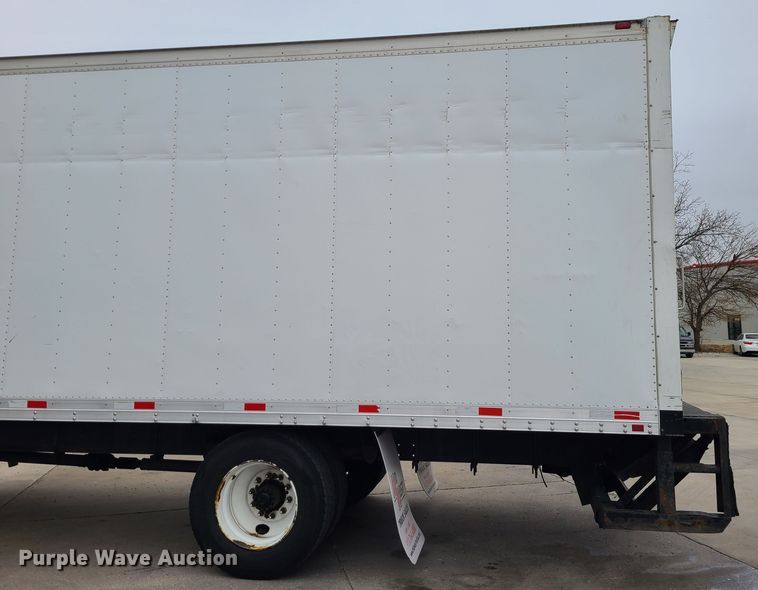 image for item JW9881 2007 Hino 268  box truck