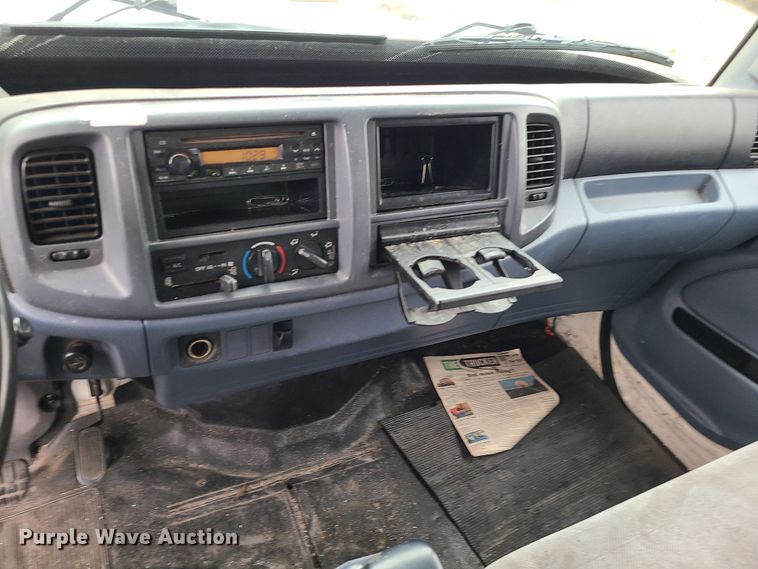 image for item JW9881 2007 Hino 268  box truck