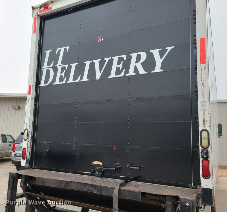 image for item JW9881 2007 Hino 268  box truck