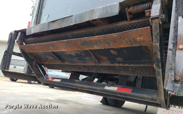 image for item JW9881 2007 Hino 268  box truck