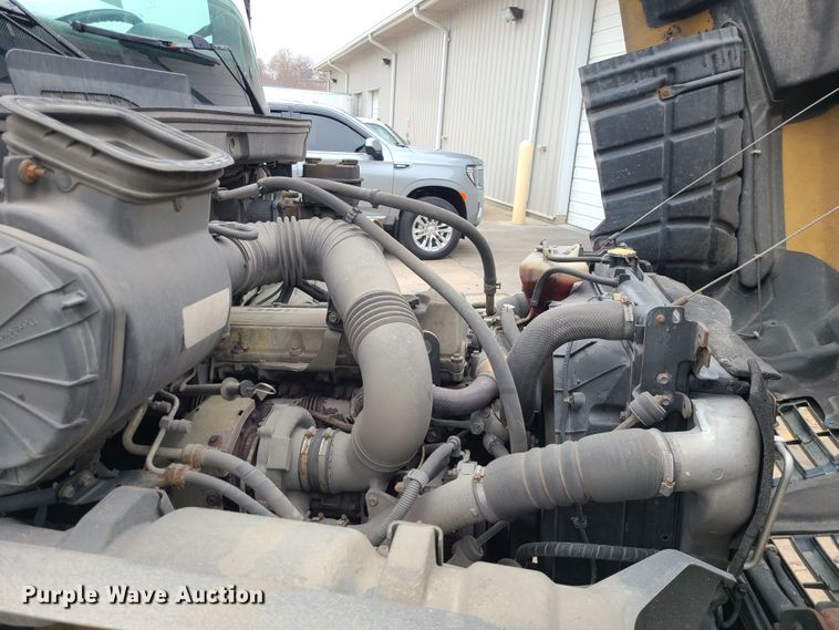 image for item JW9881 2007 Hino 268  box truck