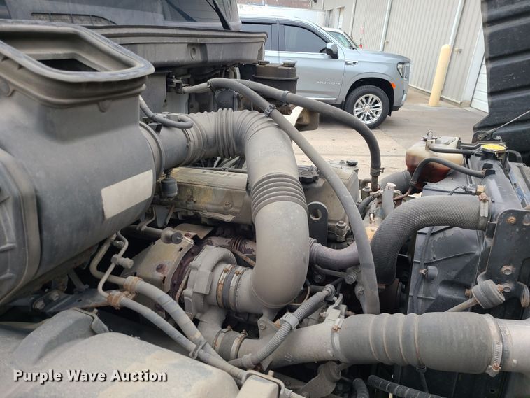 image for item JW9881 2007 Hino 268  box truck