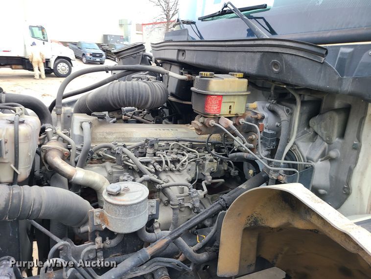 image for item JW9881 2007 Hino 268  box truck