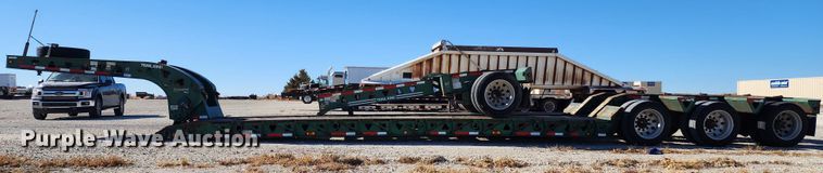 image for item KC9412 2010 Trail King TK110HDG-533  lowboy equipment trailer