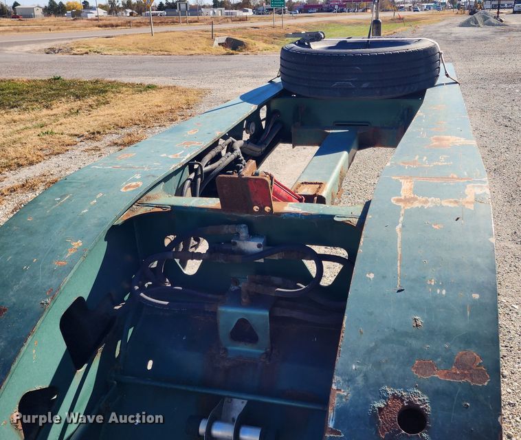 image for item KC9412 2010 Trail King TK110HDG-533  lowboy equipment trailer