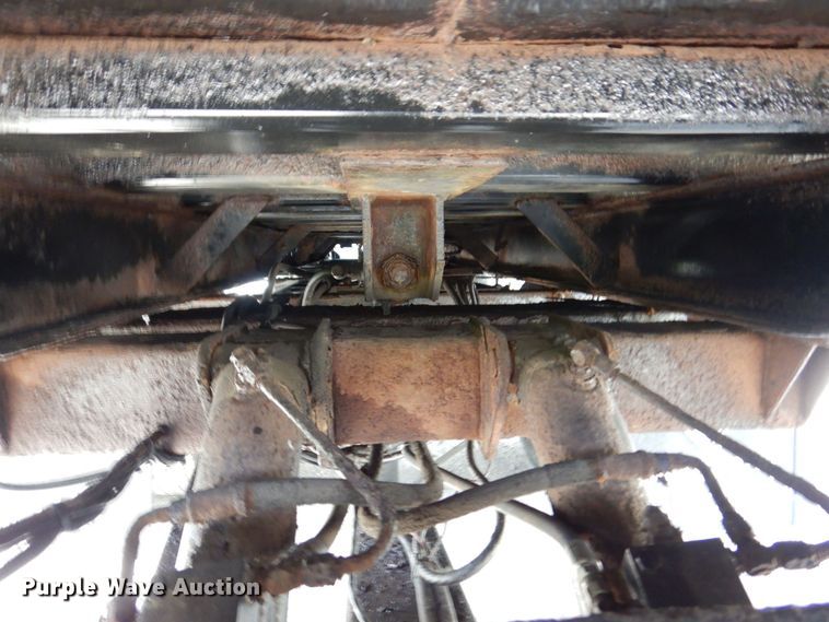 image for item KF9611 1998 International 4700  rollback truck