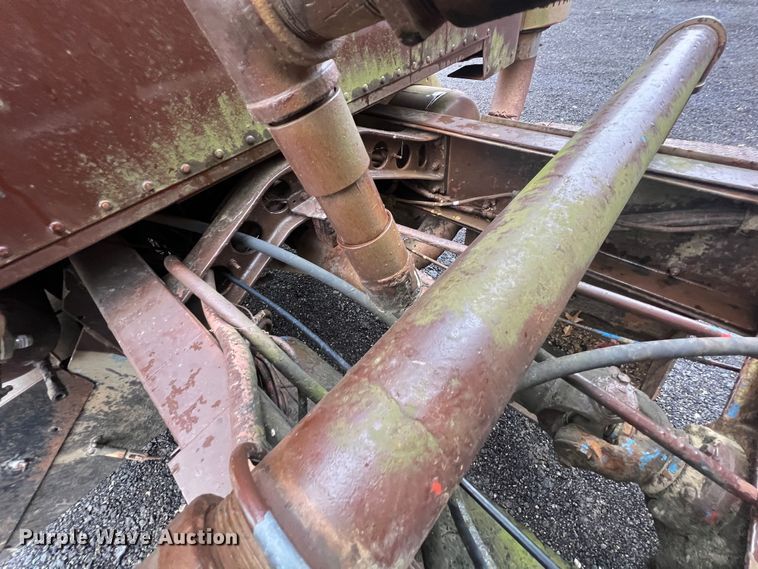 image for item KF9760 1976 Peterbilt 359  water truck