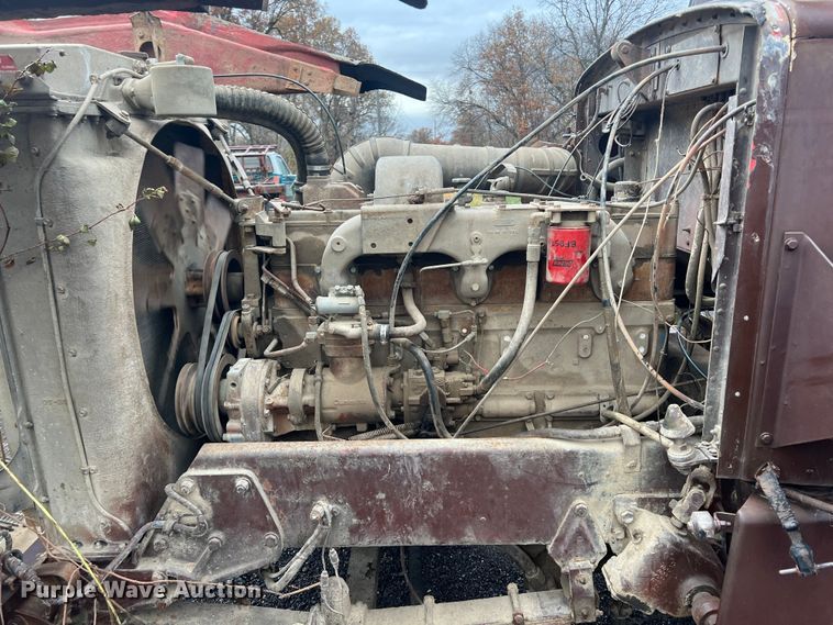 image for item KF9760 1976 Peterbilt 359  water truck