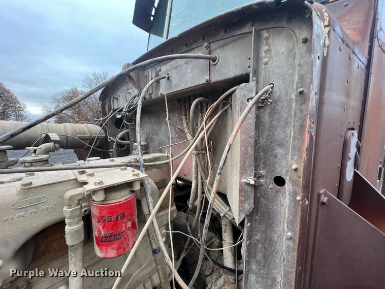 image for item KF9760 1976 Peterbilt 359  water truck