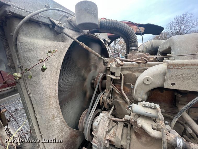 image for item KF9760 1976 Peterbilt 359  water truck