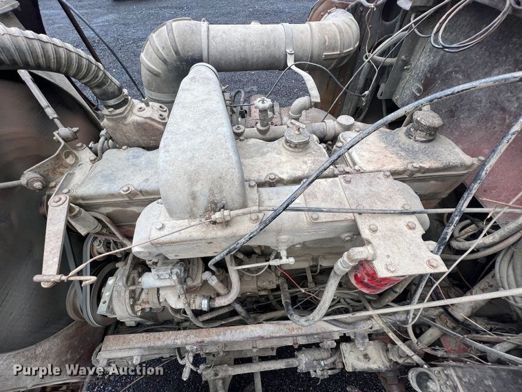 image for item KF9760 1976 Peterbilt 359  water truck