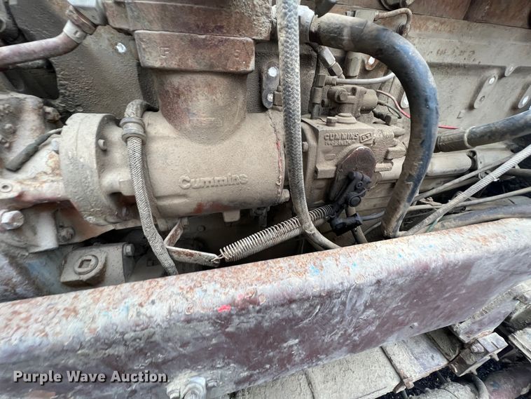 image for item KF9760 1976 Peterbilt 359  water truck