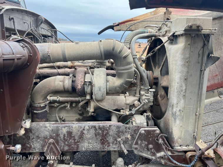 image for item KF9760 1976 Peterbilt 359  water truck