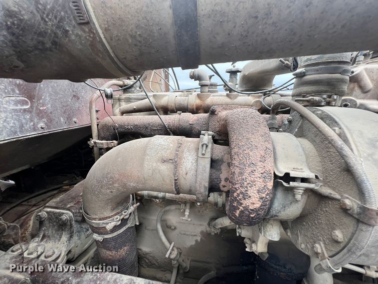 image for item KF9760 1976 Peterbilt 359  water truck