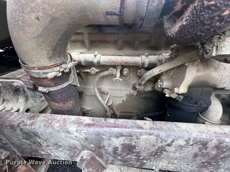 image for item KF9760 1976 Peterbilt 359  water truck