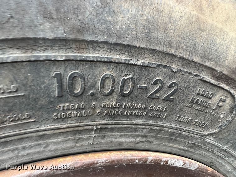 image for item KF9760 1976 Peterbilt 359  water truck