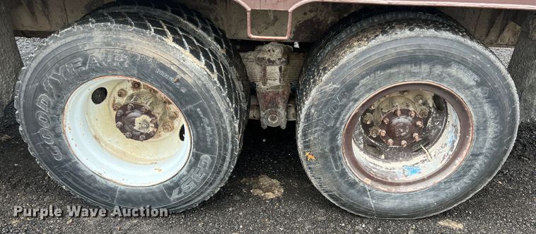 image for item KF9760 1976 Peterbilt 359  water truck