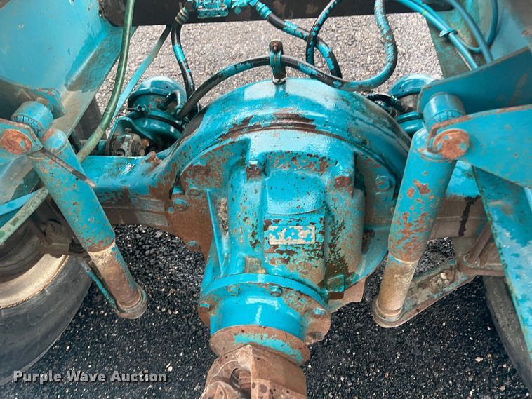 image for item KF9761 1997 Freightliner FL70  semi truck