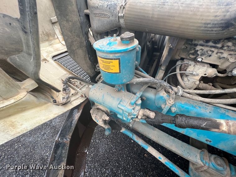 image for item KF9761 1997 Freightliner FL70  semi truck