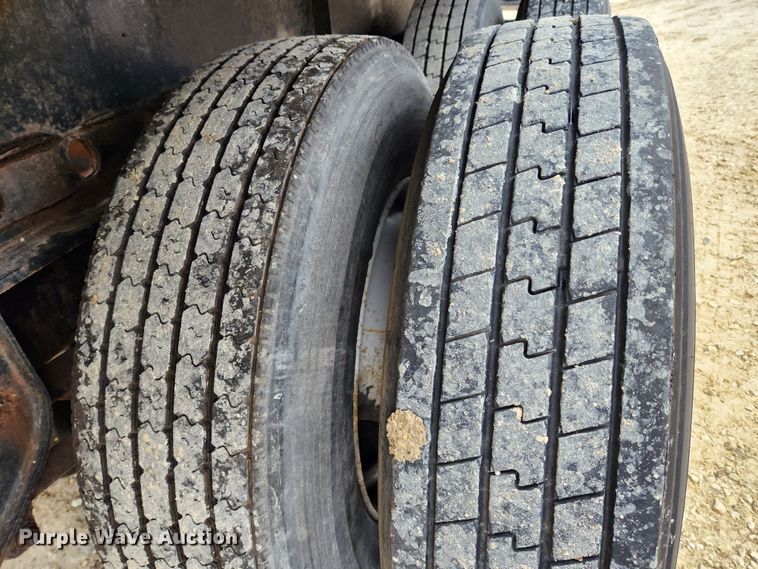 image for item KT9556 1989 Great Dane GPS-245  flatbed trailer