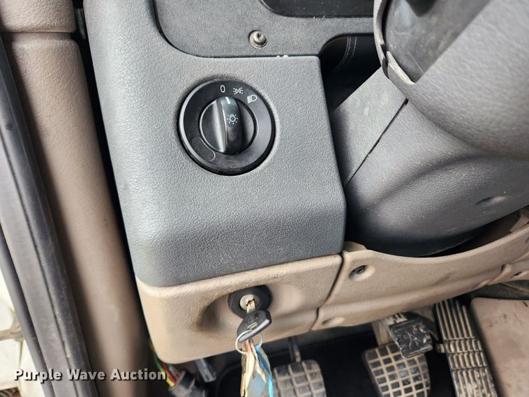 image for item KT9584 2014 Freightliner Cascadia  semi truck